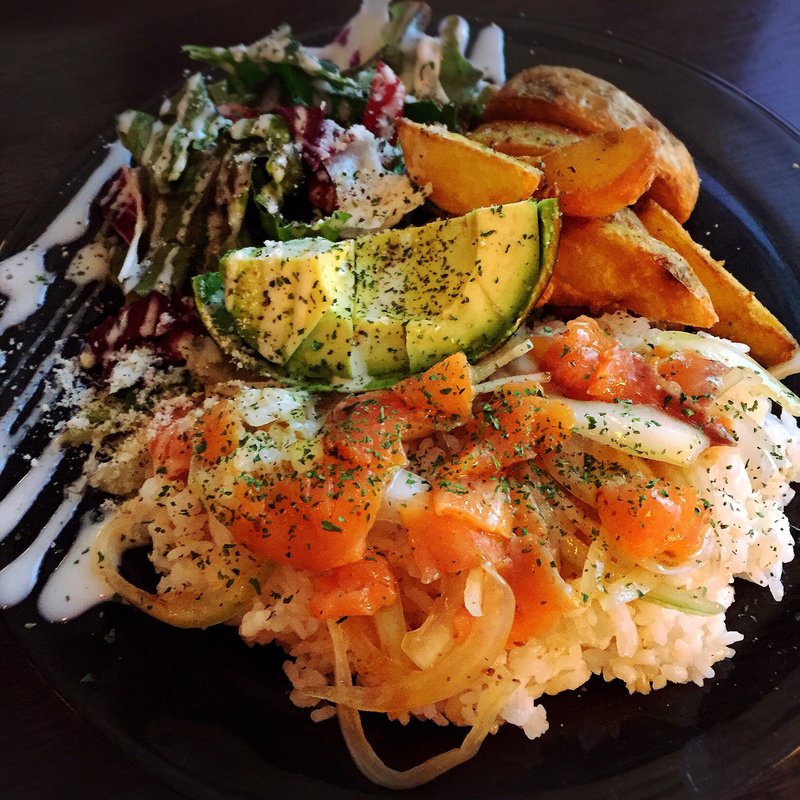 サーモンアボカドプレート(代官山カフェ )