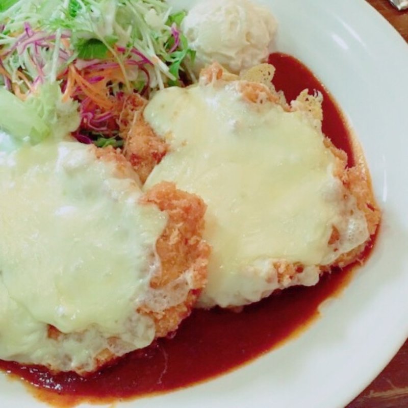 チキンカツチーズ乗せ(バーボン)