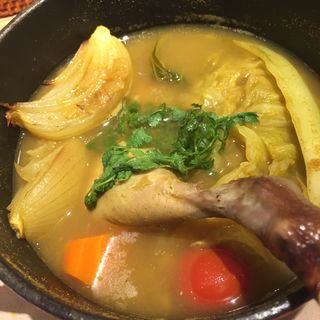 骨付き清流鶏と丸ごと玉ねぎのポトフ (新宿キッチン012)