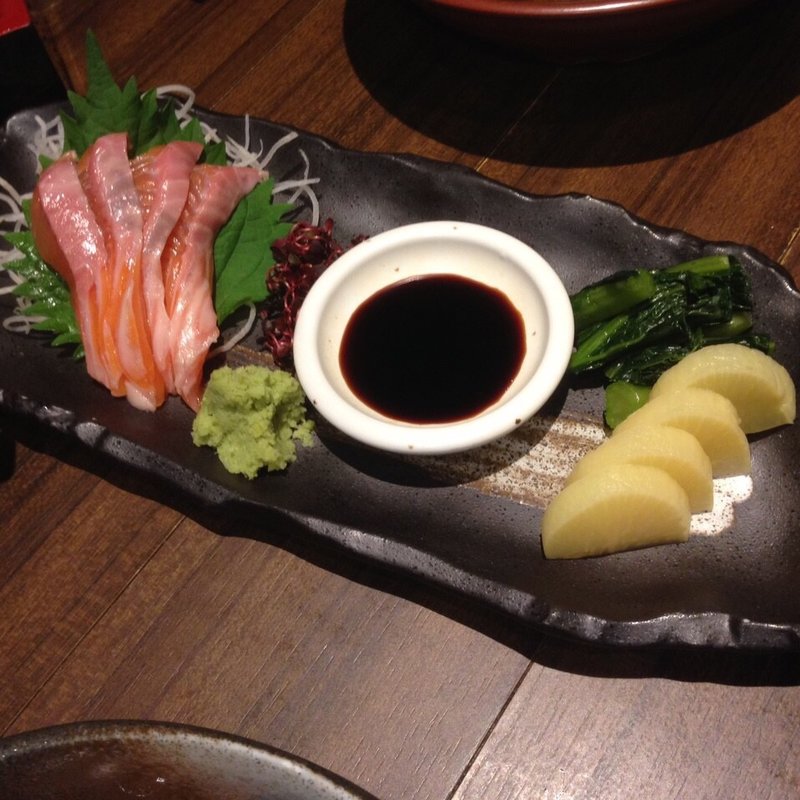 サーモンのお造り(ほっこり瓢箪島)