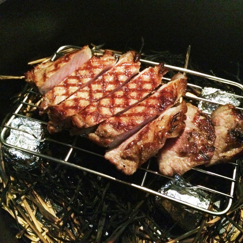 梅山豚の藁焼き(フレンチ マルゴット・エ・バッチャーレ（Margotto e Baciare）西麻布)