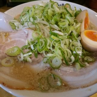 しょうゆ味玉子ラーメン(超ごってり麺 ごっつ 新小岩店)