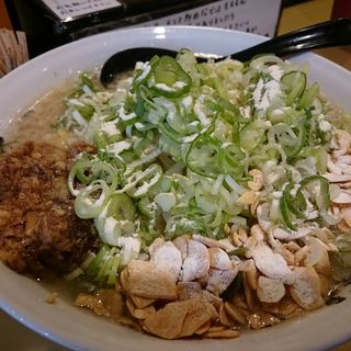 スーパーにんにくしょうゆラーメン（中盛）(超ごってり麺 ごっつ 新小岩店)