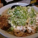 スーパーにんにくしょうゆラーメン（中盛）(超ごってり麺 ごっつ 新小岩店)