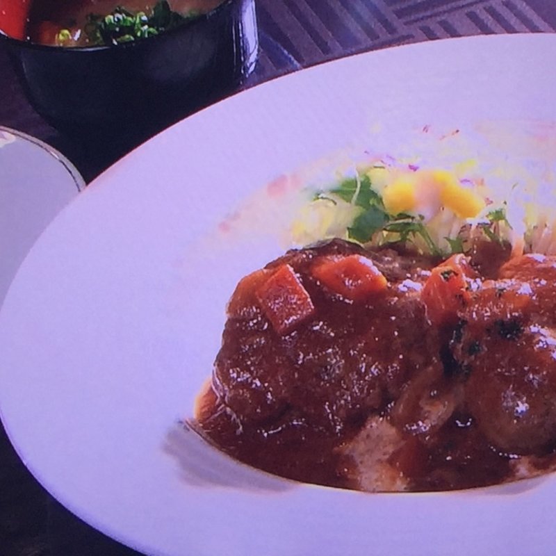 ほわほわ煮込みハンバーグ(いわむら )