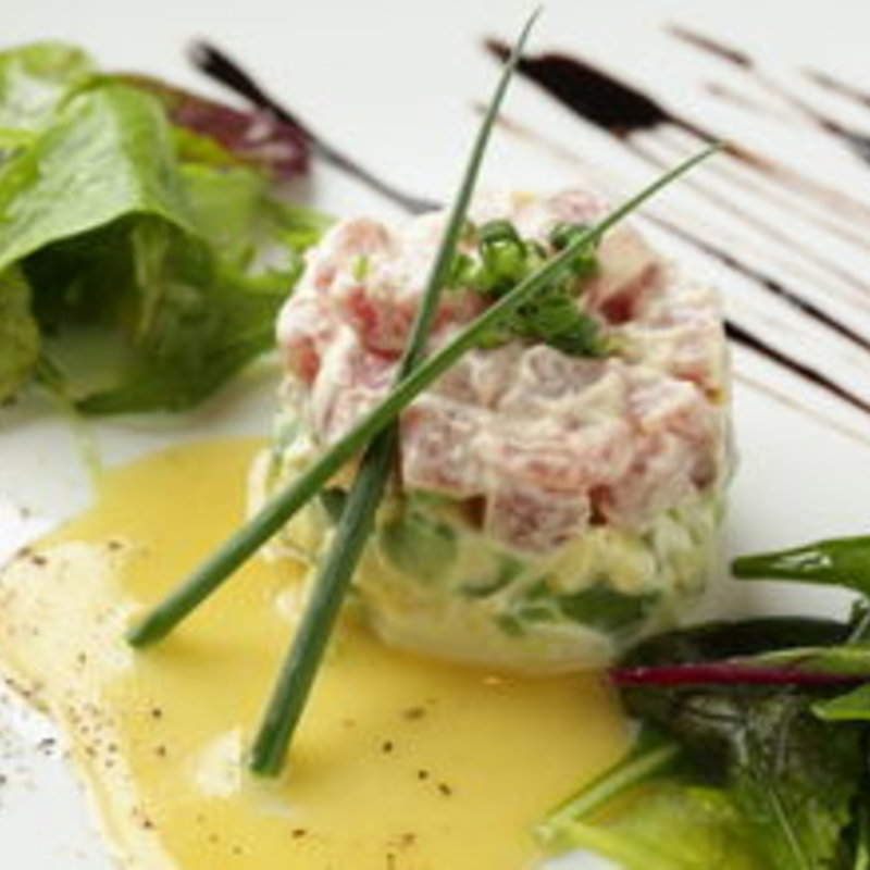 マグロとアボカドのタルタル(じゃむ )