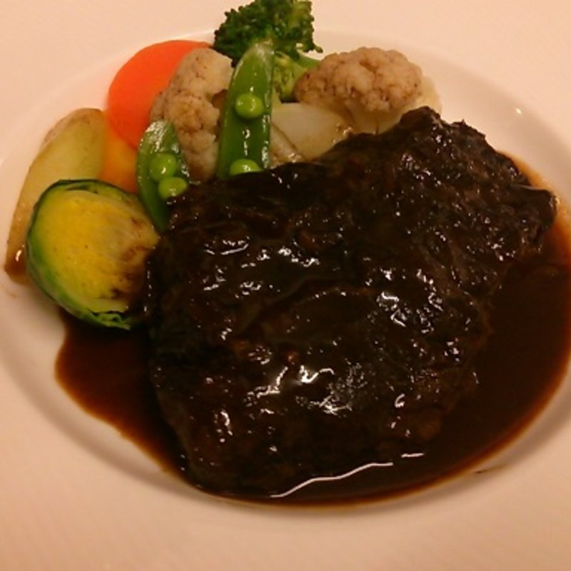 国産和牛のグリル　マデラーソース(Maru'sTable （マルズターブル）)