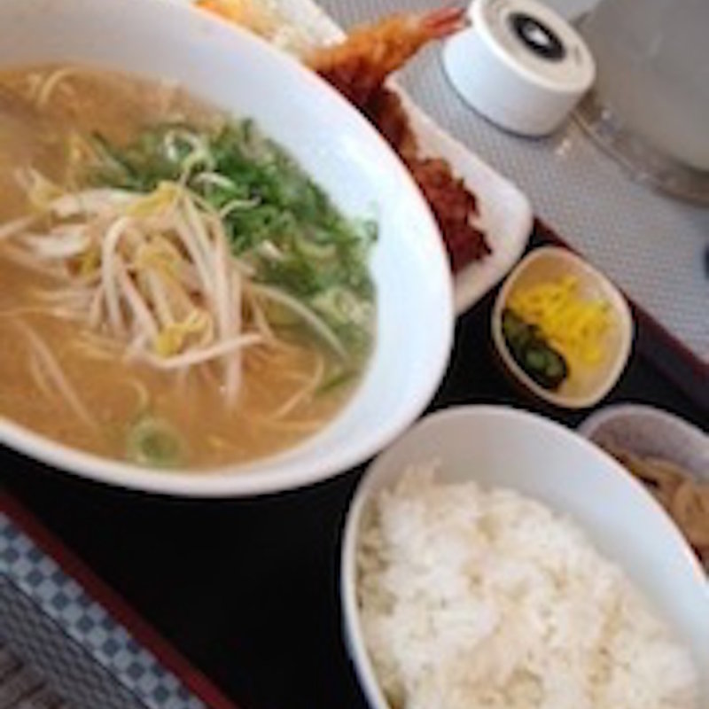 ミックスフライ定食(山角や楼 )