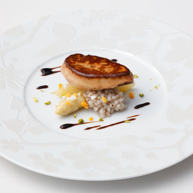 ホワイトアスパラのおフォアグラ乗せ(マンハッタン )