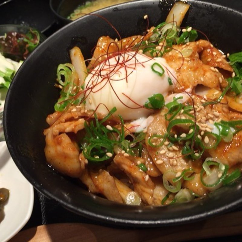 伝説の焼栄丼(焼栄 （しょうえい）)