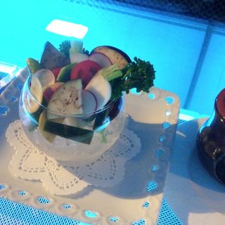 本日の横浜野菜のバーニャカウダ(International cuisine subzero)