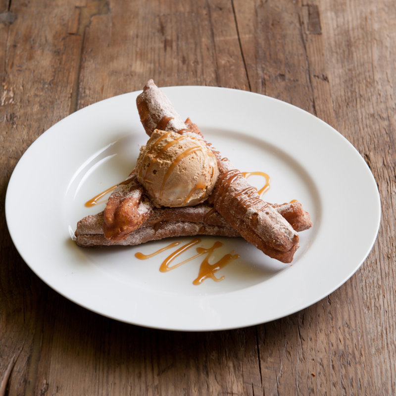 Pie de Manzana con Helado de Vainilla(ラ・コシーナ・ガブリエラ・メヒカーナ （LA COCINA GABRIELA MEXICANA）)