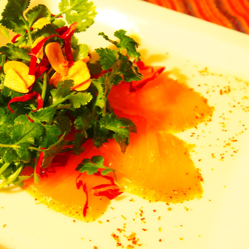 サーモンのカルパッチョ(ラ・コシーナ・ガブリエラ・メヒカーナ （LA COCINA GABRIELA MEXICANA）)