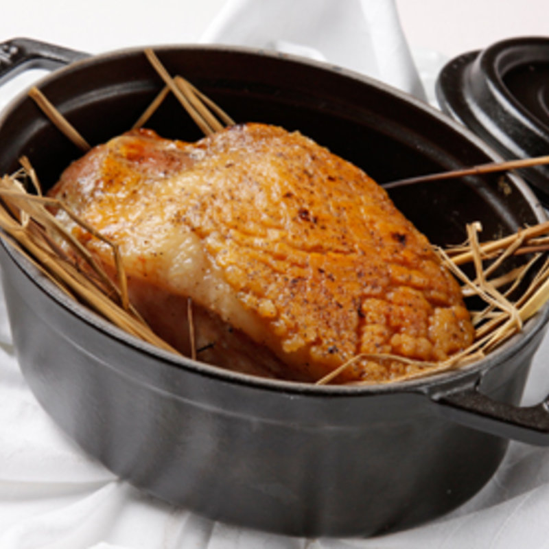 2週間熟成の静岡県産ルイビ豚のロースト(オーグードゥジュール メルヴェイユ)