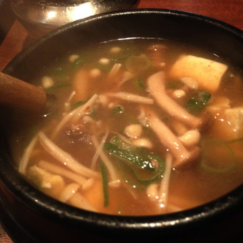 きのこと豆腐のチゲ(さんぱ家 （サンパヤ）)