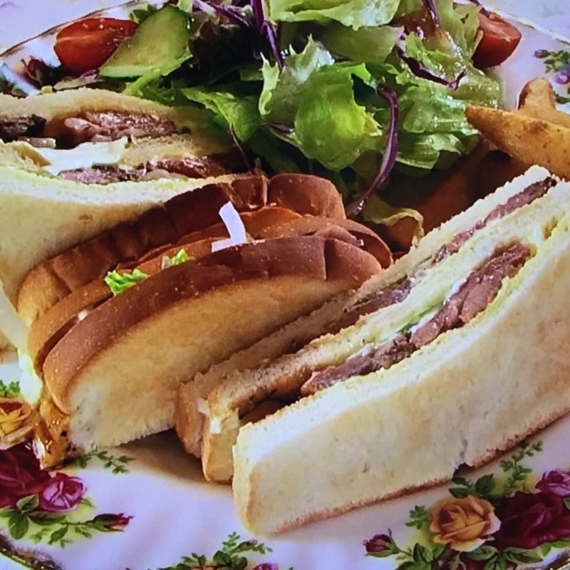 プレミアム　ローストビーフサンド(オフィシナ・デル・カフェ)