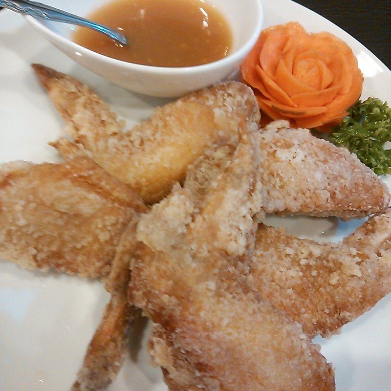 手羽先の唐揚げ(中華料理 唐園)
