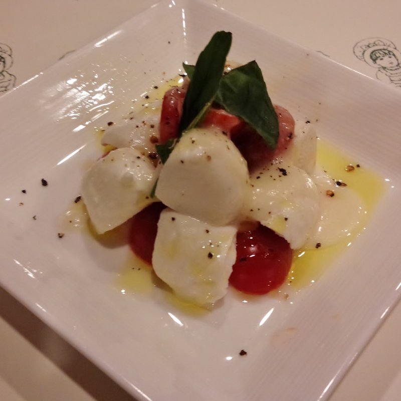 カプレーゼ(ヒッコリーファーム)