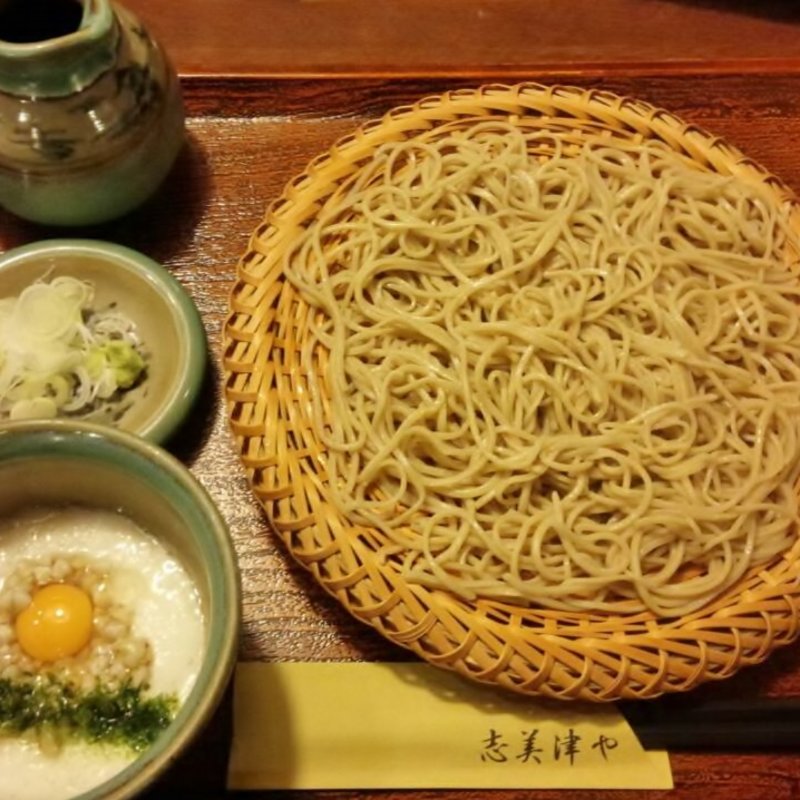 とろろせいろ(志美津や)