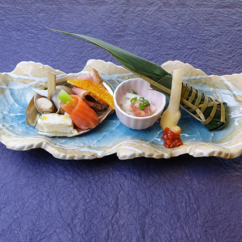 前菜の盛り付け(浅草 日本料理 もちづき)