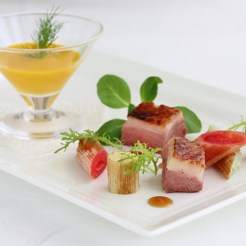 豚肉のグリル　ポタージュ添え(エスカーレ ホテルモントレ赤坂店)