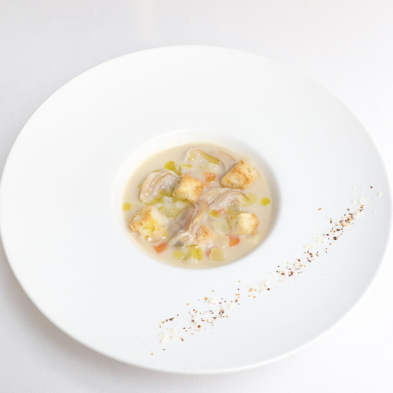 あさりのクリームチャウダー(エスカーレ ホテルモントレ赤坂店)