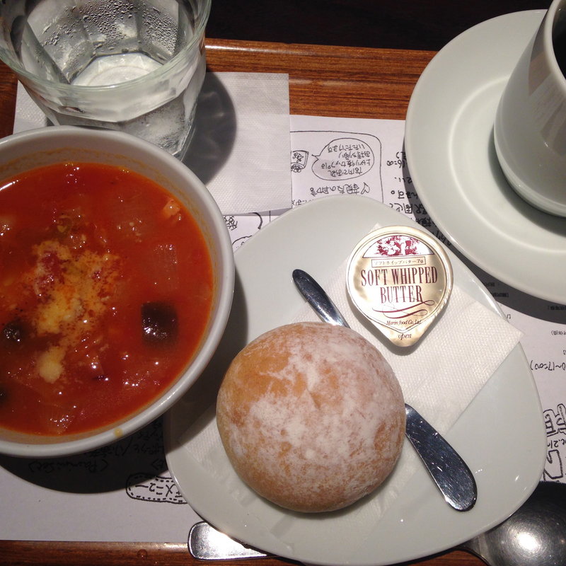 ミネストローネとパンのライトミール(Cafe Aroma)