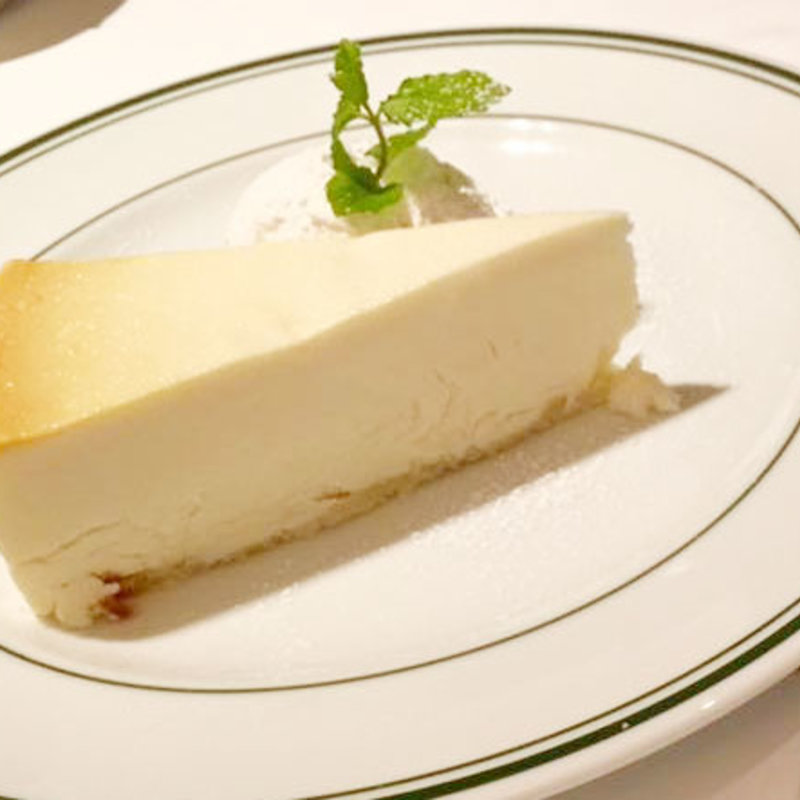 “ ジュ ニア ー ズ ” N Y チ ー ズケ ー キ(ウルフギャング・ステーキハウス 丸の内店 )