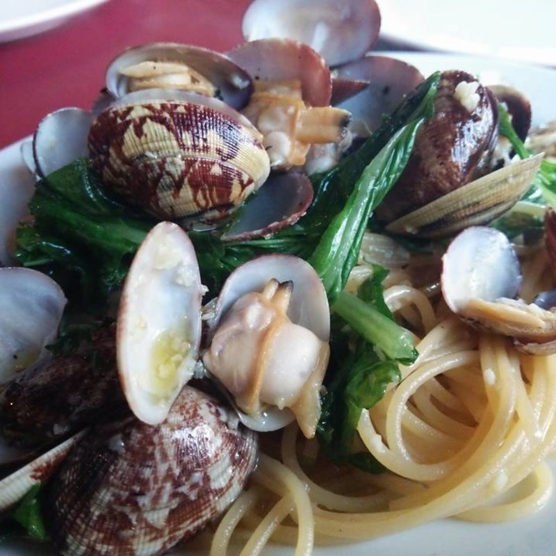 アサリと蕪の葉のアーリオオーリオ(ＯＳＴＥＲＩＡ ｅｍｍｅ)