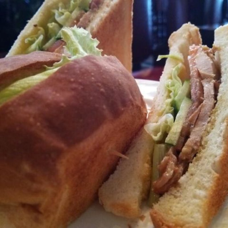 ホットサンド（チキン）(るぽ・コーヒーハウス)