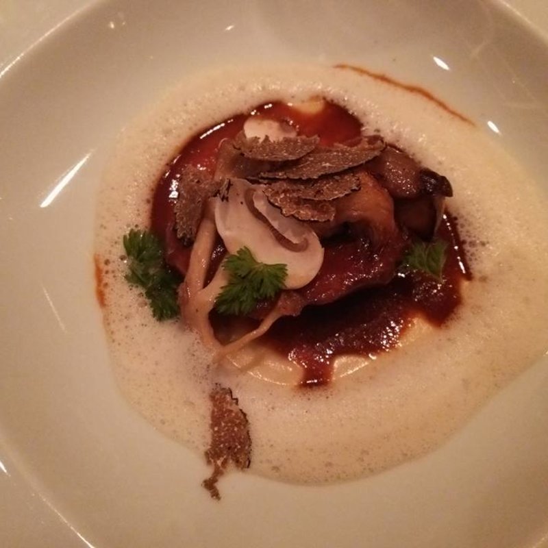 キノコのソテーと牛タンのブレゼ（ヴィアンド1）(ラクープドール)