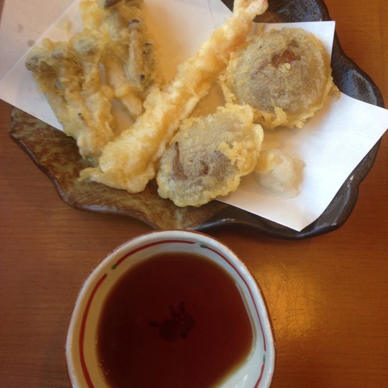 しめじや椎茸の秋味天ぷら(どん吉 藤沢北口店 )