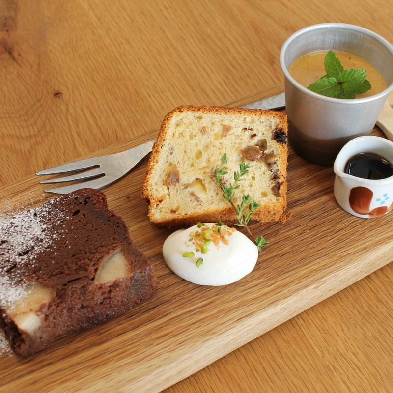 本日の3種ほっこりプレート(季節のお菓子 つきよみ )