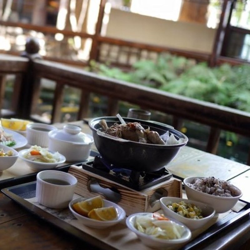 地鶏の薬膳鍋(無為草堂)