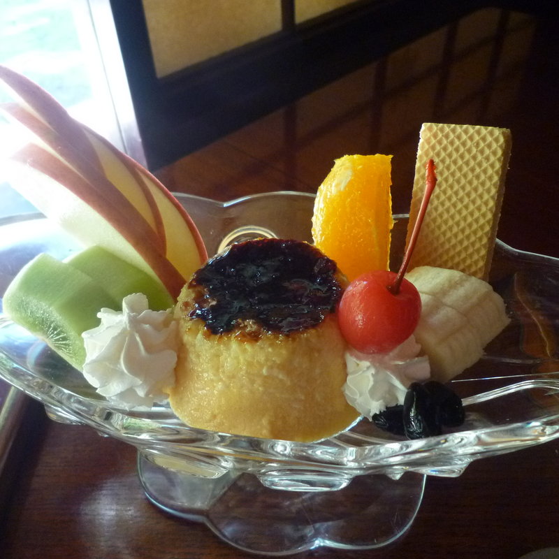 おばあちゃんのプリンアラモード(甘酒茶屋 （あまざけちゃや）)