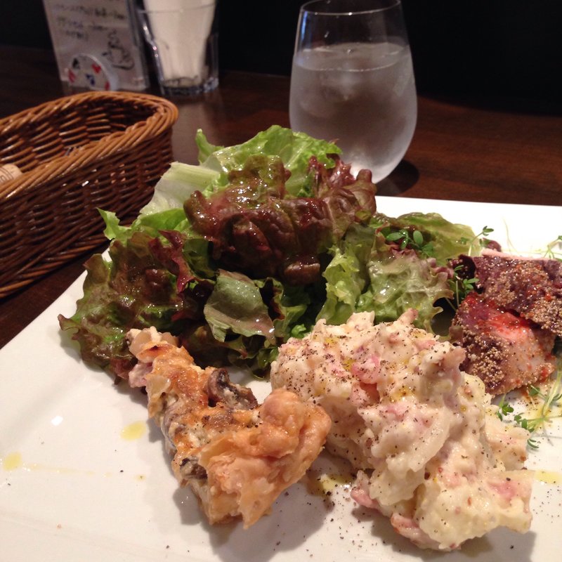 ランチの前菜 鮮魚のポアレ(シエル ブルー （ciel bleu）)