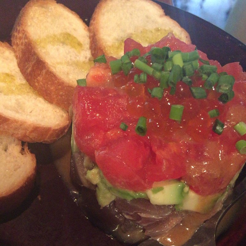 マグロサーモンアボカドのヘルシー丼(kawara CAFE&KITCHEN + plus 渋谷 （カワラ カフェアンドキッチン プラス）)