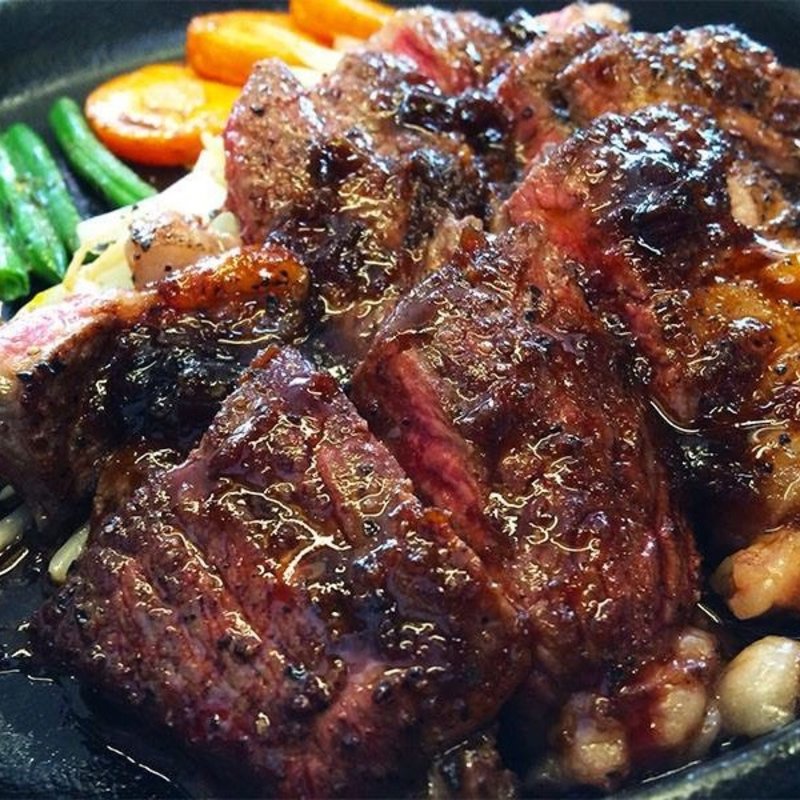 牛肩ロースステーキ(鉄板焼酒場 はふう)