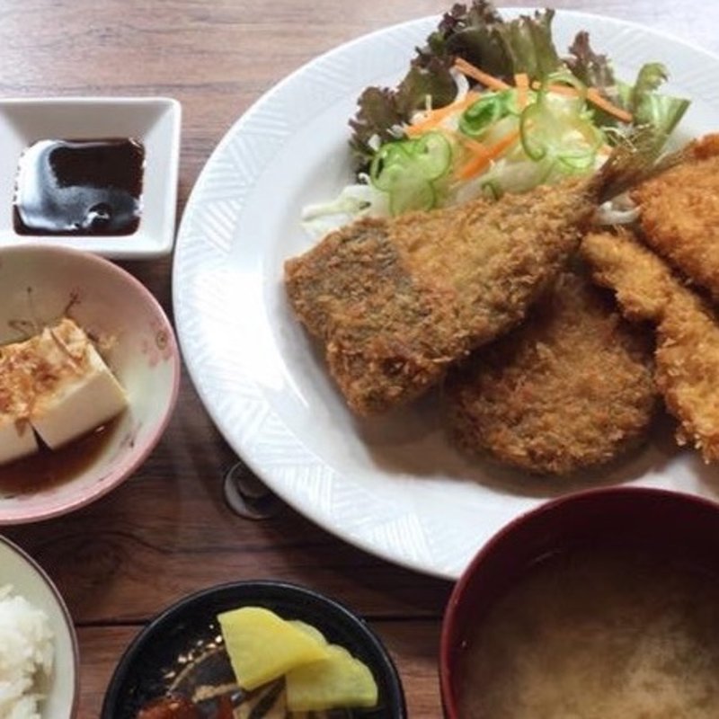 ミックスフライ定食(ちゃんこ屋 本舗)