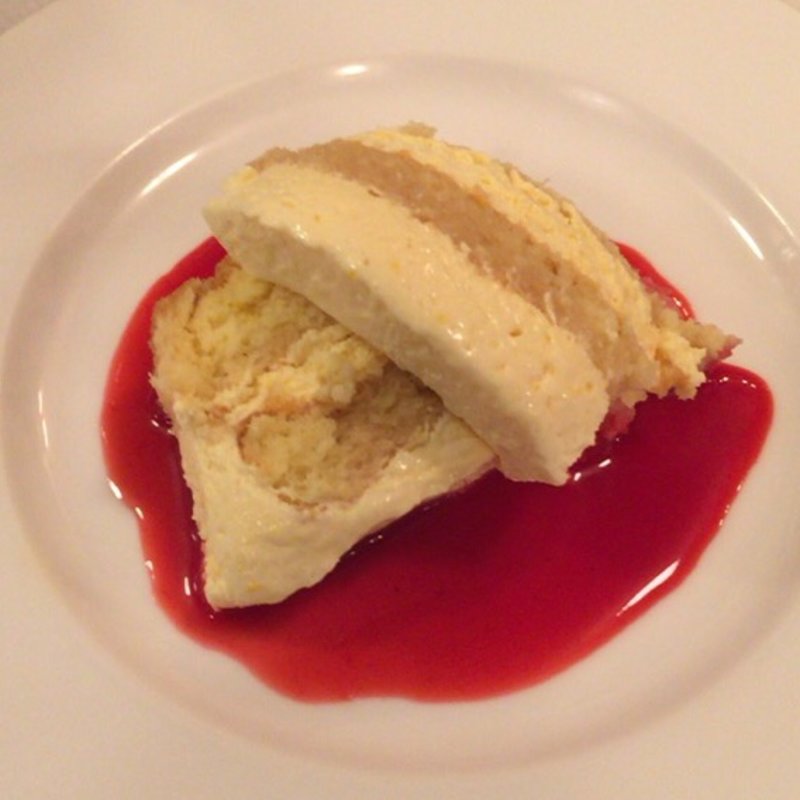 貴腐ワインとマスカルポーネのチーズケーキ(poisson-rouge)