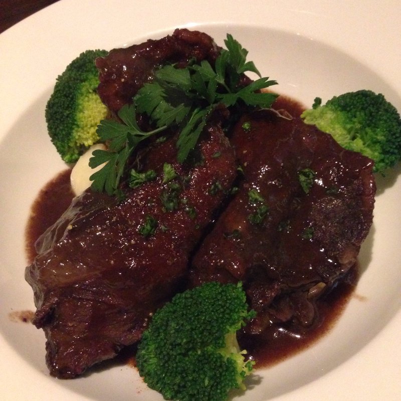 牛ほほ肉の赤ワイン煮込み(cafe & bar SOL(ソル))