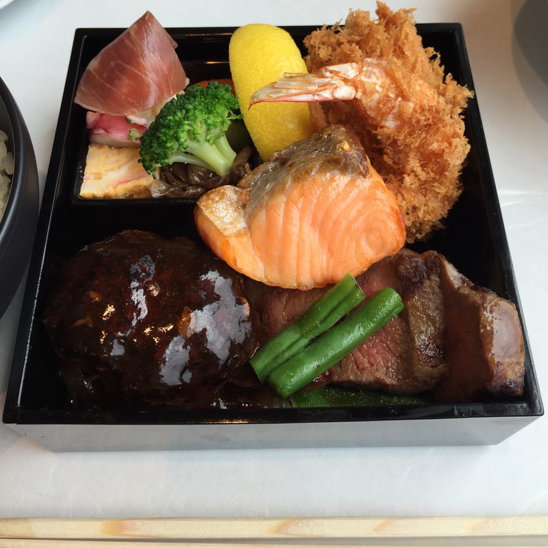 特製洋食弁当(目白 旬香亭(シュンコウテイ))
