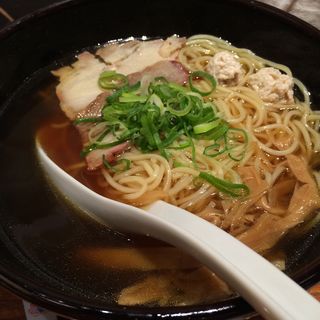 醤油らぁ麺(ちゃぶとん ヨドバシ梅田店 （CHABUTON）)