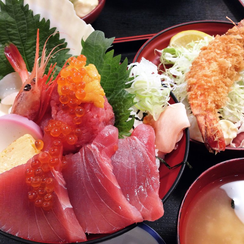 海鮮丼Aセット(海鮮亭 高はし （かいせんてい たかはし）)