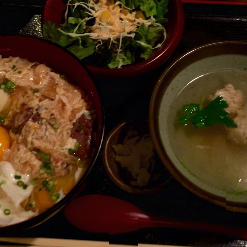 炭火炙り！親子丼(佐賀県三瀬村ふもと赤鶏 丸の内店)