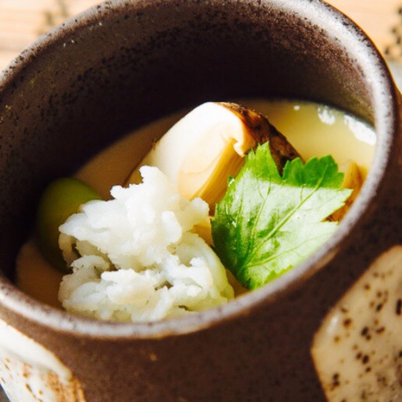 松茸と秋鱧の茶碗蒸し(江戸三座)