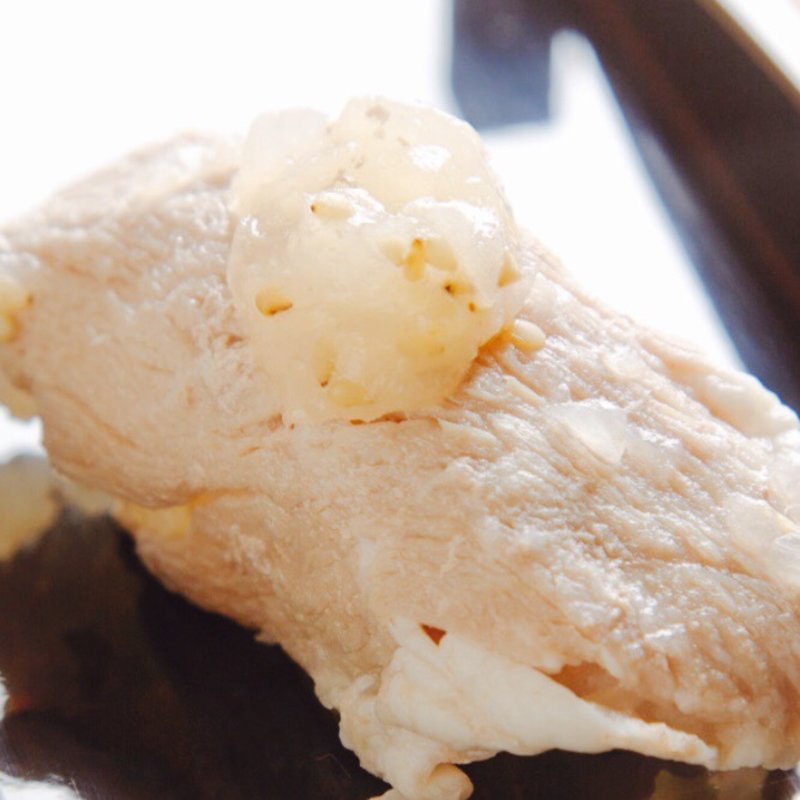 黒豚の塩だれ握り(江戸三座)