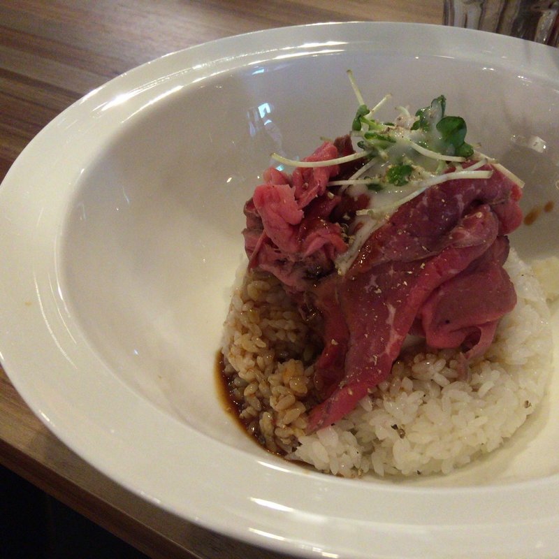 ローストビーフ丼(デンバー （DENBAR）)