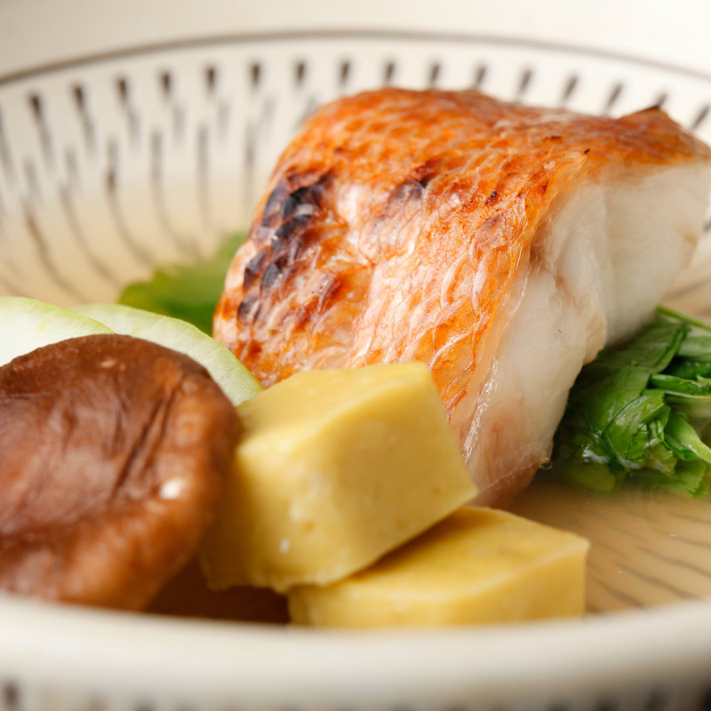 お浸し　真鯛の焼物(とし緒)