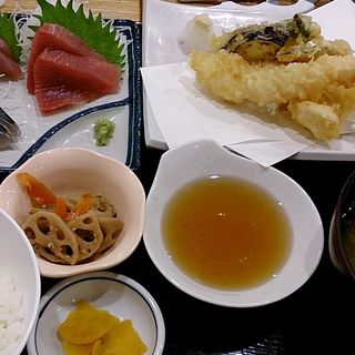 天ぷら地魚刺身定食(漁師めし食堂 )